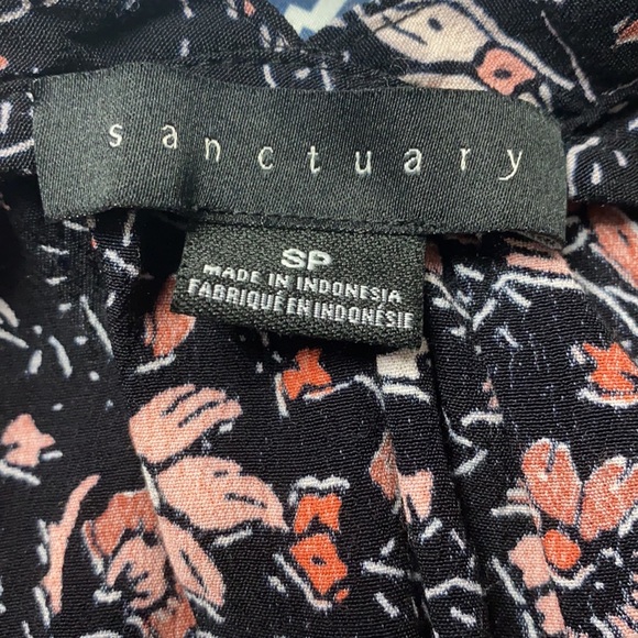 Sanctuary Floral print V-Neck Short Sleeve Top SP - Picture 7 of 10